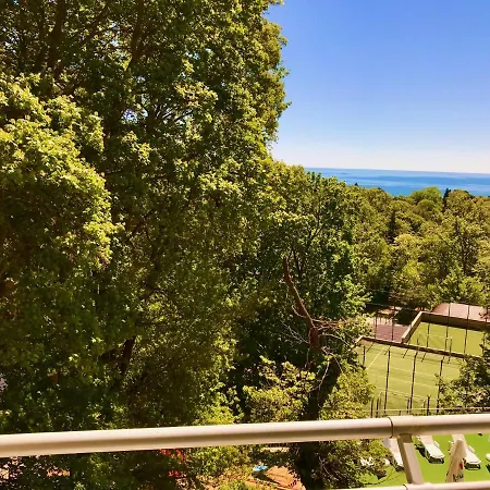 Хотел парк Златни пясъци