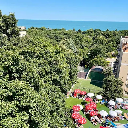 Хотел парк 4*