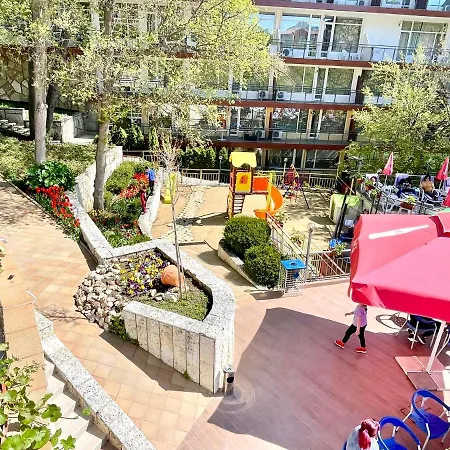 Хотел парк 4*