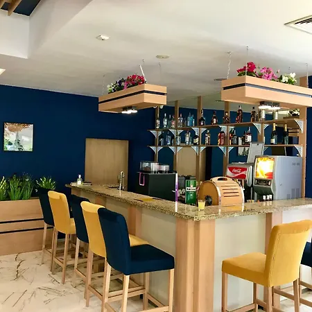 Хотел парк Златни пясъци