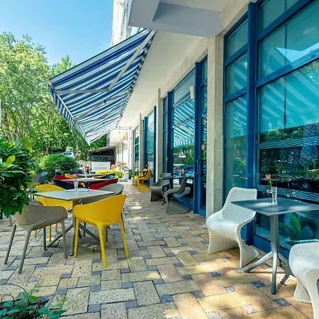 Ξενοδοχείο Bsa 4*