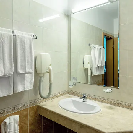 Bsa Hotel 4*